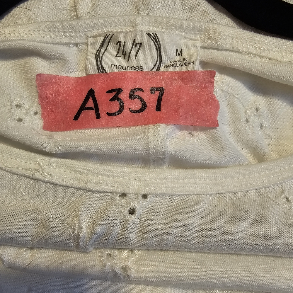 Maurices White Short Sleeve Tee with Eyelet Design - Picture 4 of 6